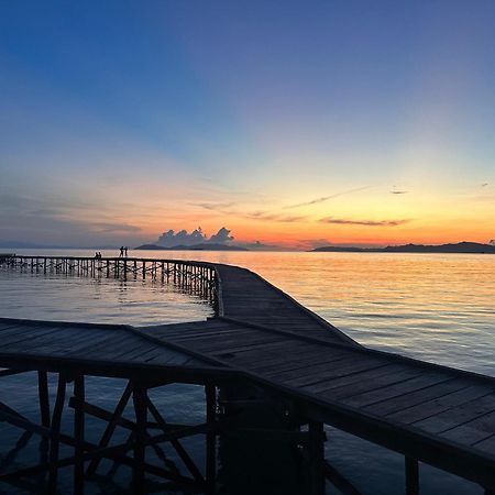 Vogelkopf Resort Tapokreng ภายนอก รูปภาพ